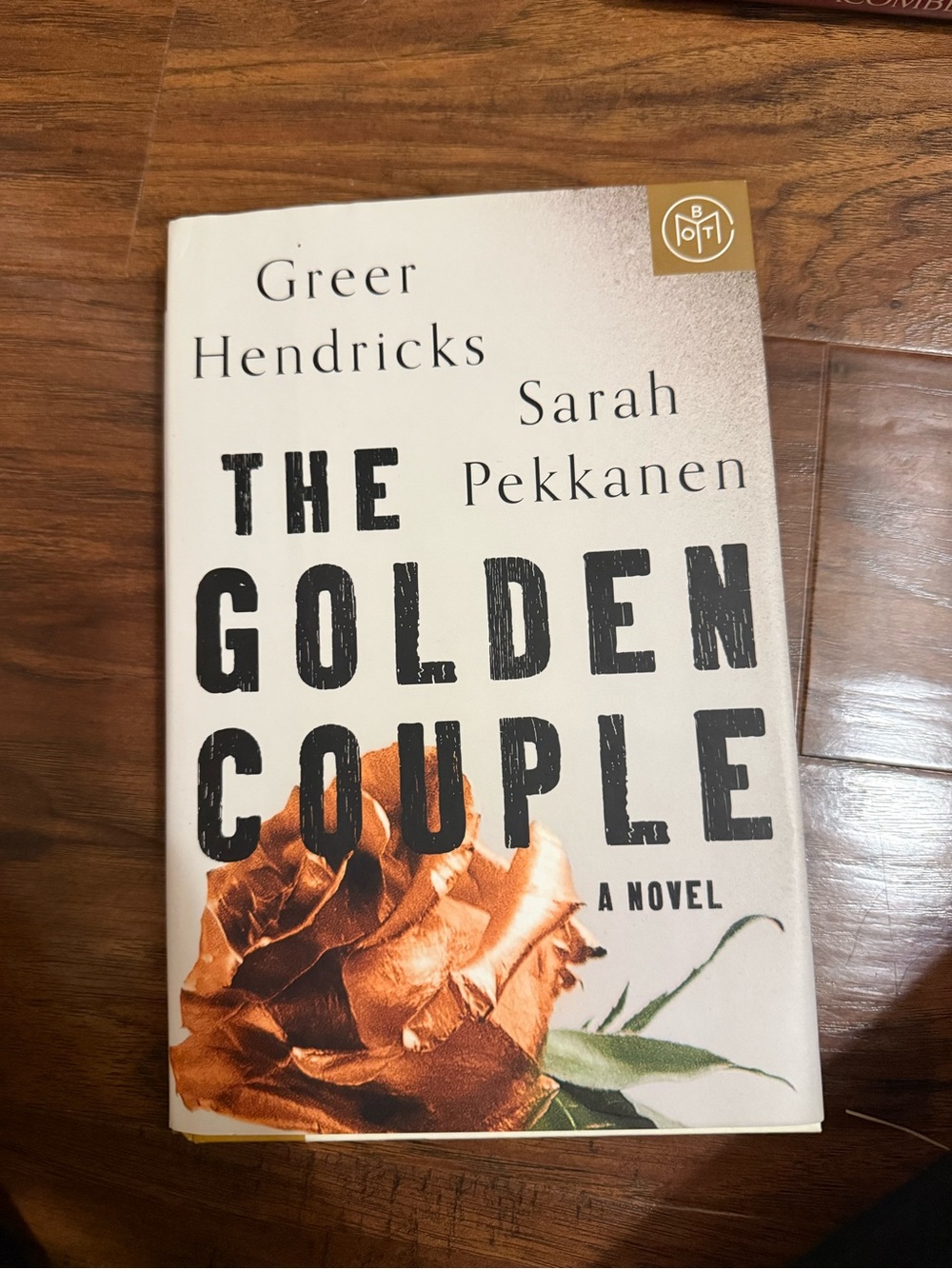 The golden couple 📕